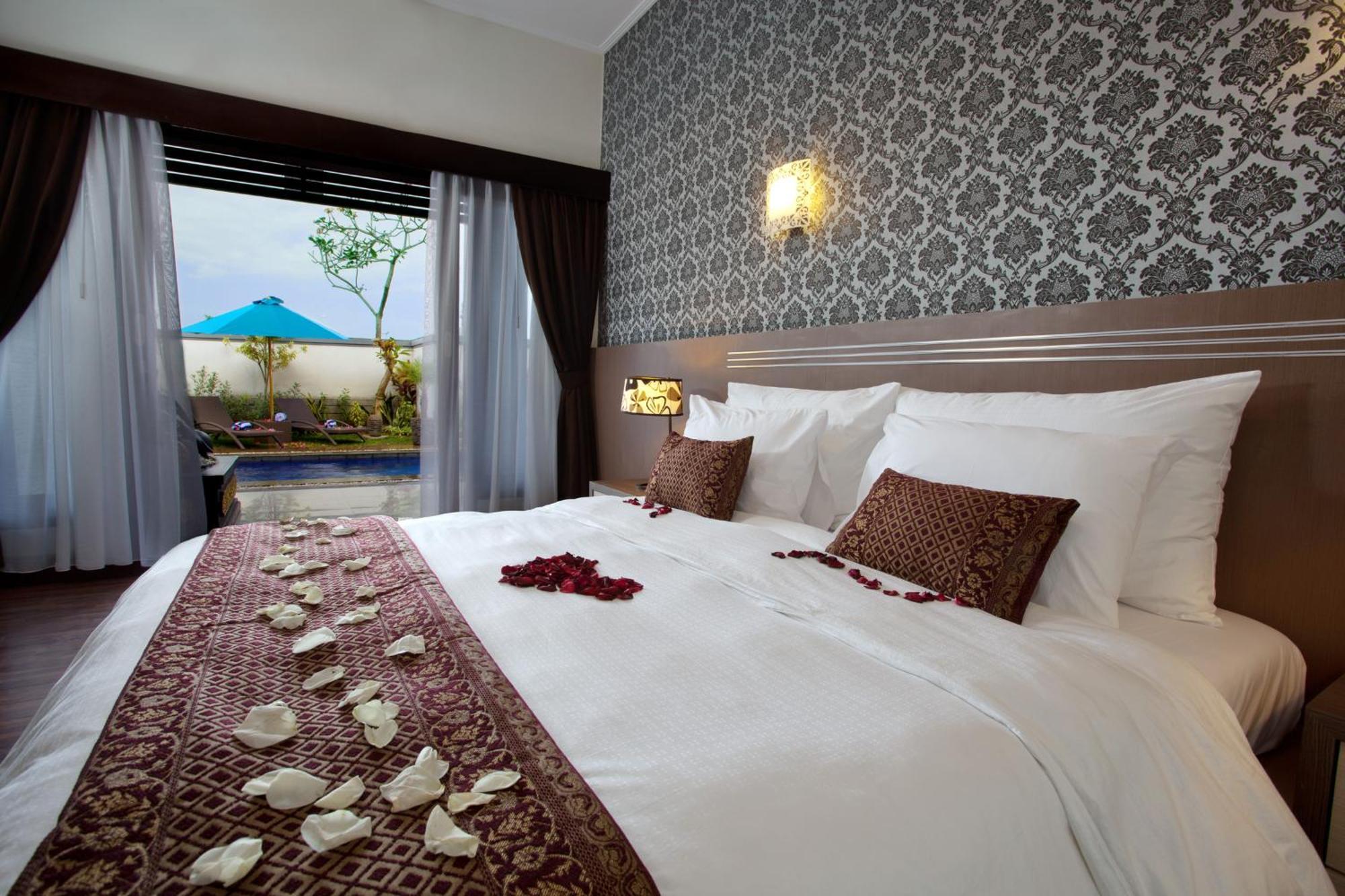 The Nakula Villas Kuta  Room photo